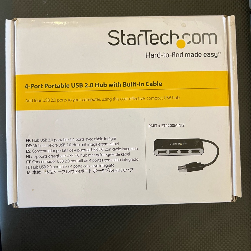 StarTech.com 4-Port Portable USB 2.0 Hub with Built-in Cable - Black